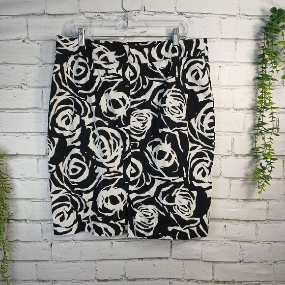 LIZ CLAIBORNE BLACK AND WHITE LINED SKIRT, GEOMETRIC FLORAL , SIZE 14, WOMENS - Picture 1 of 9